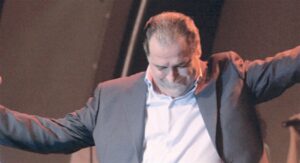 ΒΑΣΙΛΗΣ ΚΑΡΡΑΣ – Ο Έλληνας έχει ψυχάρα μέσα του…