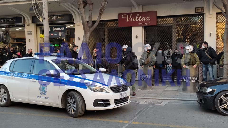 Θεσσαλονίκη: Προσαγωγές μετά τα επεισόδια στο κέντρο (ΦΩΤΟ)