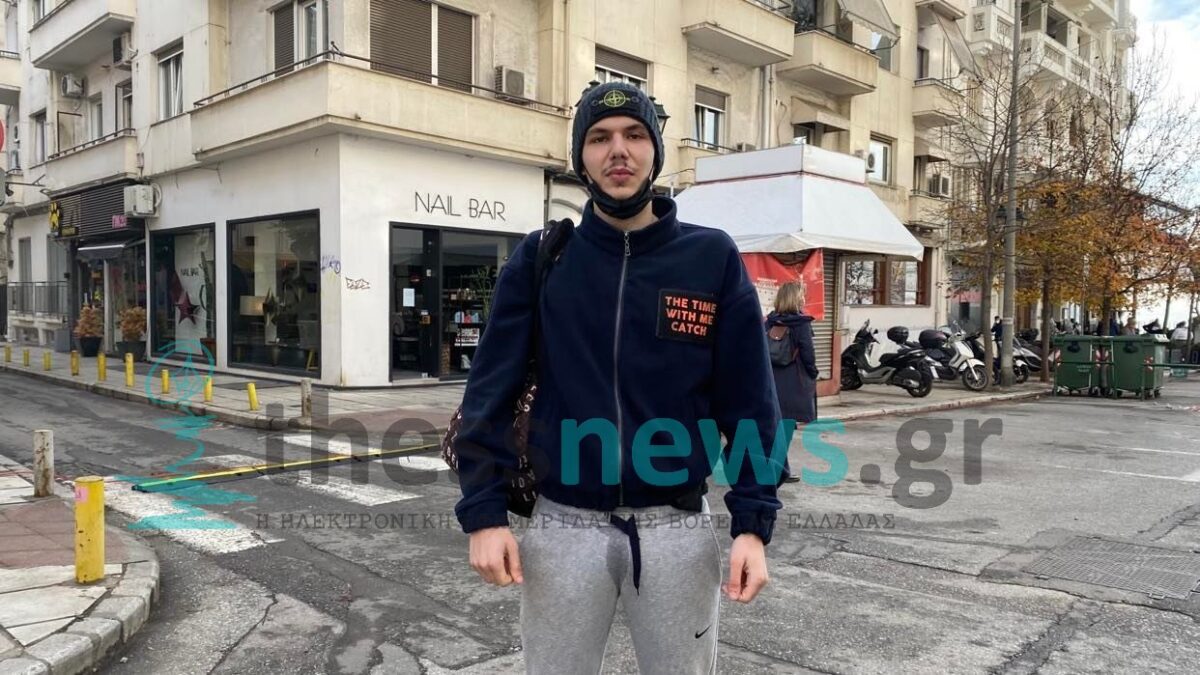 Θεσσαλονίκη: 19χρονος φοιτητής έπιασε τον Τίμιο Σταυρό από το Θερμαϊκό (ΦΩΤΟ-ΒΙΝΤΕΟ)