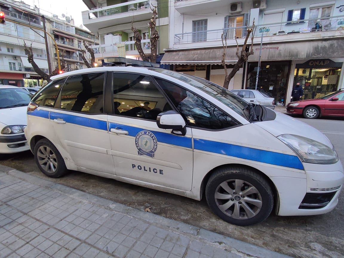 Θεσσαλονίκη: Δύο συλλήψεις μετά τις έρευνες σε 13 συνδέσμους ομάδων