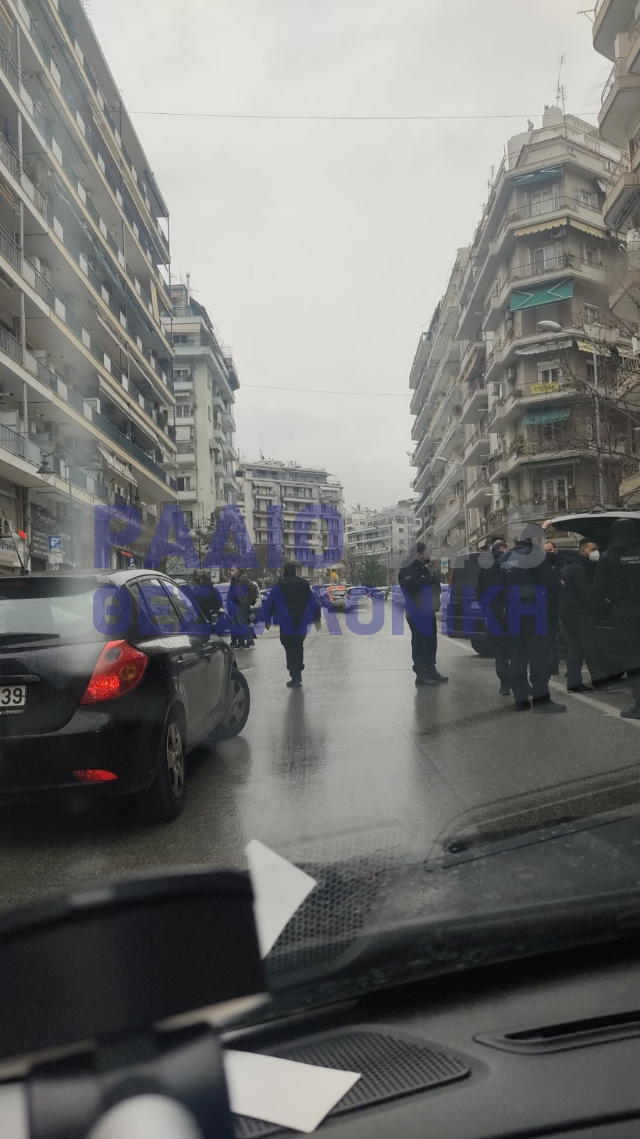 Θεσσαλονίκη: Έφοδος της αστυνομίας σε σύνδεσμο του ΠΑΟΚ (ΦΩΤΟ)