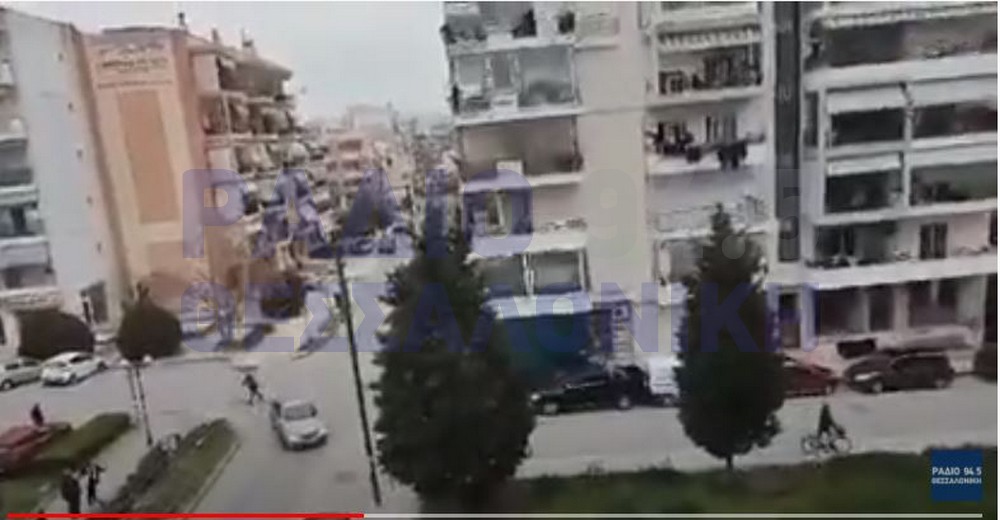 Θεσσαλονίκη: Τρελός κάνει συγκρουόμενα στον Εύοσμο! (Βίντεο)
