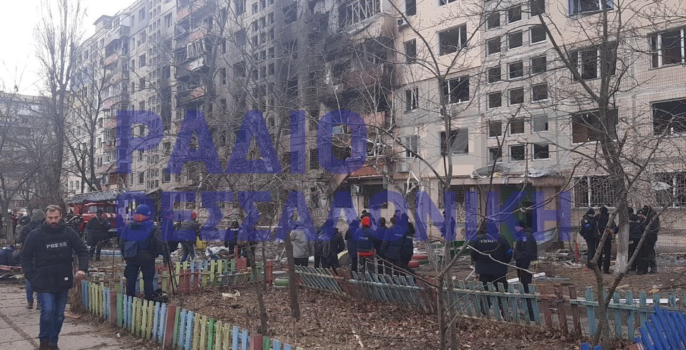 Ο Χρήστος Νικολαΐδης από την βομβαρδισμένη πολυκατοικία στο Κίεβο (Video & Audio)