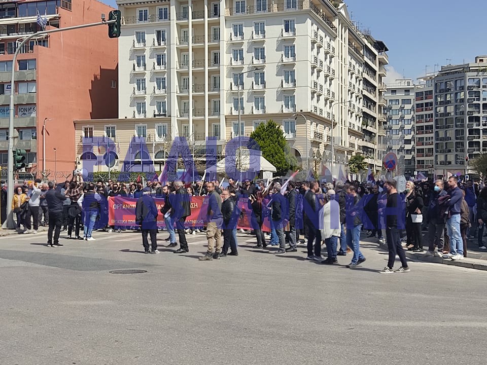 Πορεία του ΠΑΜΕ στο κέντρο της Θεσσαλονίκης (VIDEO-ΦΩΤΟ)