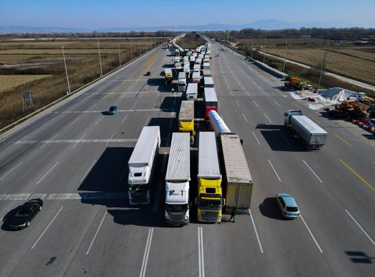 Δορυφόρος θα παρακολουθεί φορτηγά και κοντέινερ