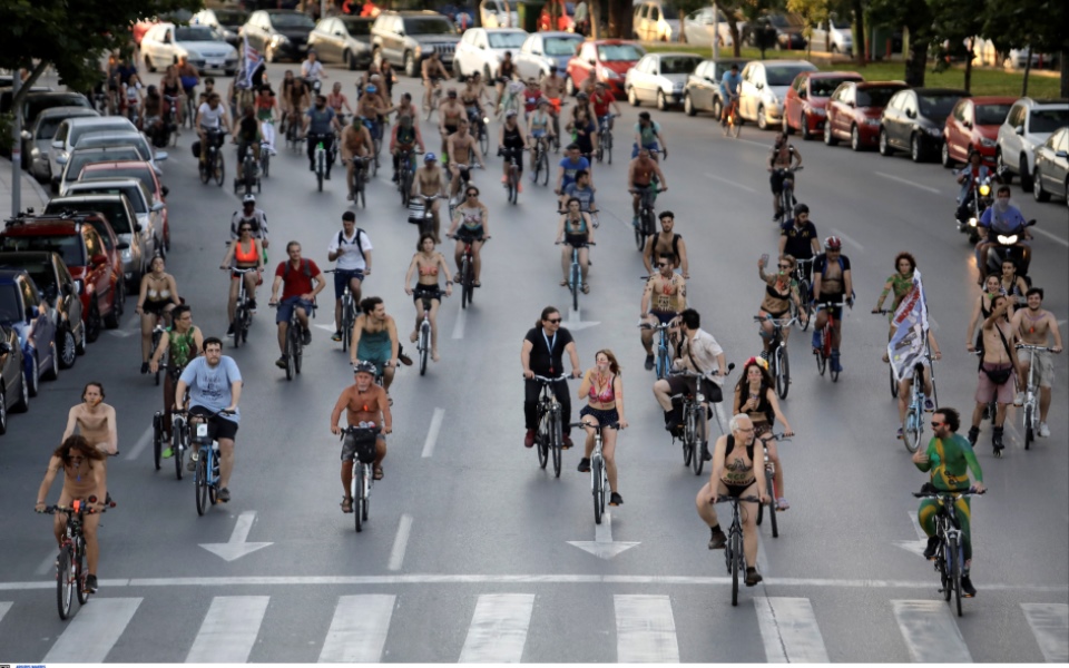 Διεθνής γυμνή ποδηλατοδρομία στη Θεσσαλονίκη- Πορεία το απόγευμα