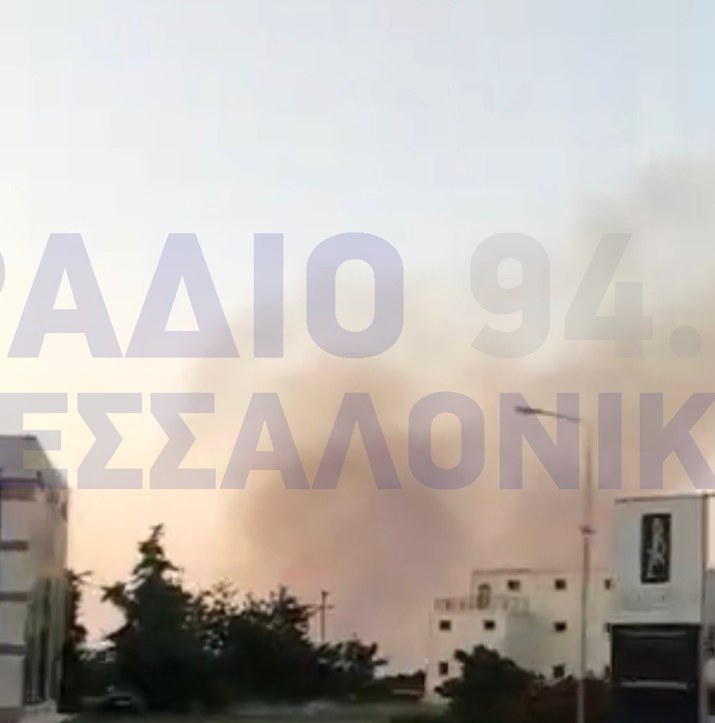 Υπο έλεγχο η φωτιά στον δρόμο Θεσσαλονίκης – Περαίας