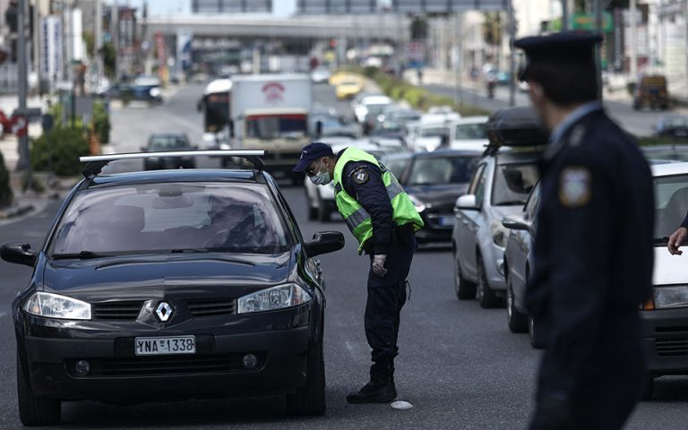 1,5 εκ. € ανείσπρακτα από κλήσεις οχημάτων με ξένες πινακίδες (Podcast)