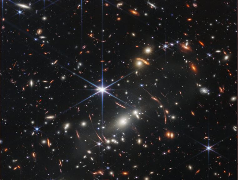 Το σύμπαν πριν από 13 δισ. χρόνια- Η πρώτη φωτογραφία από το πανίσχυρο τηλεσκόπιο James Webb