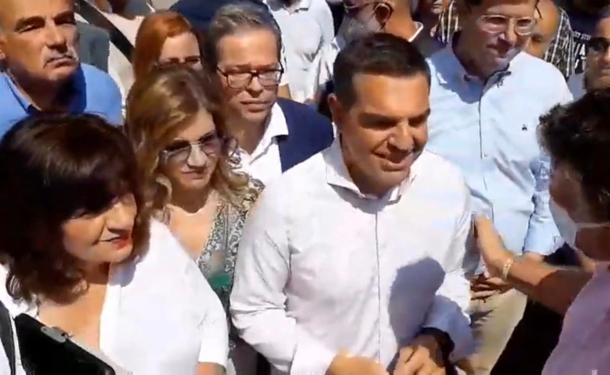 Α. Τσίπρας απο Βέροια: O κ Μητσοτάκης “ακούει” τους πολιτικούς του αντιπάλους αλλά δεν μπορεί να ακούσει την απόγνωση της ελληνικής κοινωνίας (ΒΙΝΤΕΟ)