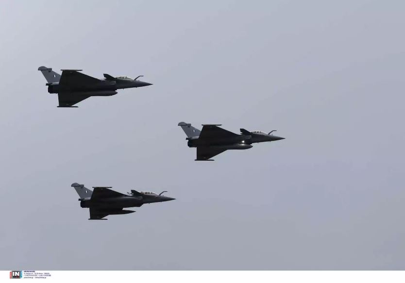 ΕΚΤΑΚΤΟ: Πτώση αεροσκάφους της πολεμικής αεροπορίας