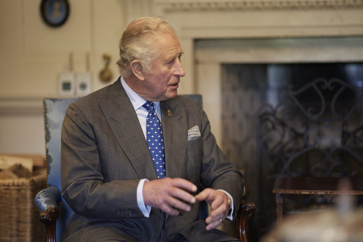 Βασιλιάς Κάρολος: Οι ιδιοτροπίες του νέου μονάρχη της Βρετανίας (Video)
