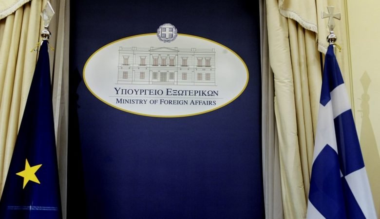 Συνάντηση Δένδια – Κασουλίδη αύριο στην Αθήνα