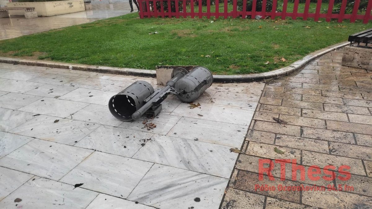 Αντιεξουσιαστές στο Ιπποκράτειο – Αστυνομικοί έξω από το νοσοκομείο (ΦΩΤΟ)