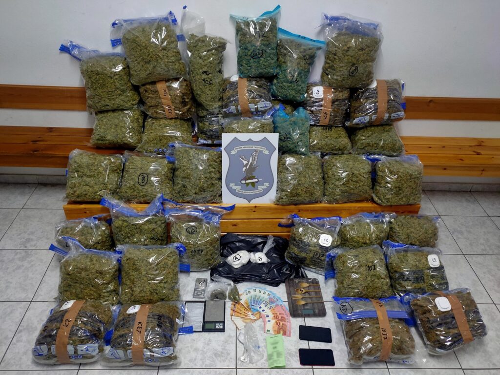57χρονη συνελήφθη στα διόδια των Μαλγάρων με ναρκωτικά στο… σουτιέν – Βρέθηκε μεγάλη ποσότητα στο σπίτι της (φωτο)