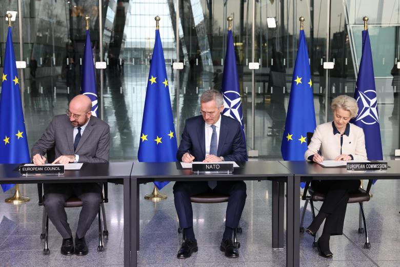 Κοινή δήλωση NATO – ΕΕ για επέκταση συνεργασίας