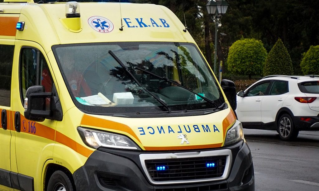 Θεσσαλονίκη: Εργαζόμενος τραυματίστηκε απο μπαταρία – Διακομίσθηκε στο νοσοκομείο