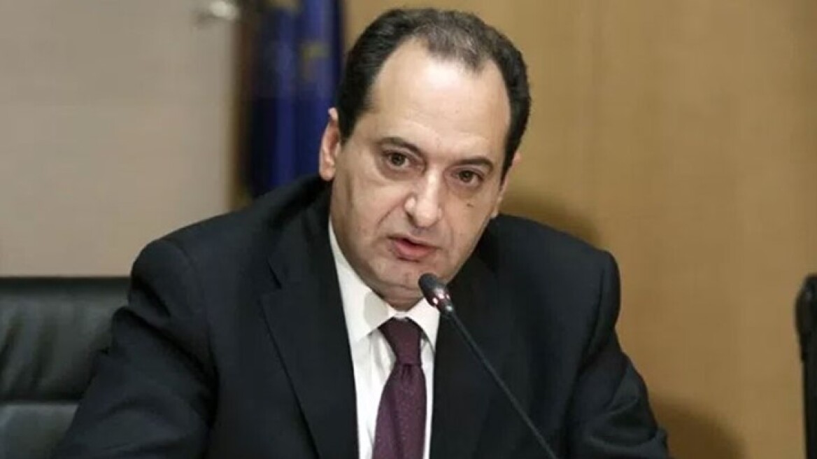 Σπίρτζης: Ο κ. Θεοδωρικάκος συνεχίζει να κάνει τον ανίδεο για τη Greek mafia