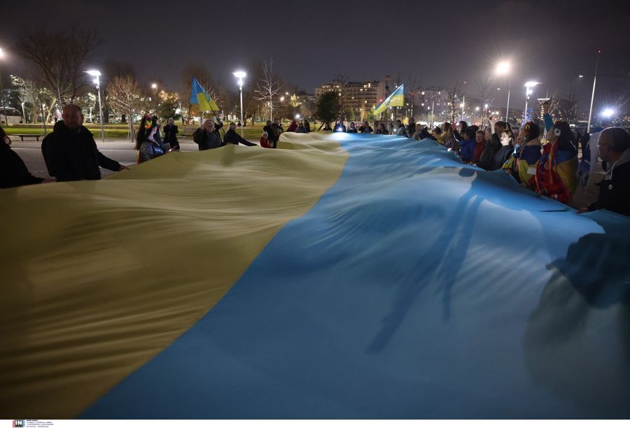 Θεσσαλονίκη: Ουκρανική σημαία 20 μέτρων σύμβολο κατά του πολέμου
