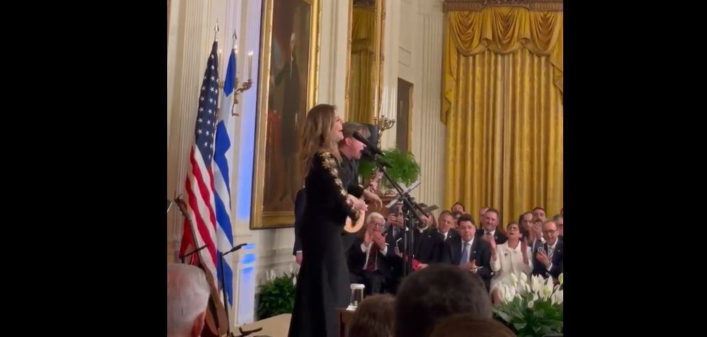 Η Ρίτα Γουίλσον τραγούδησε Κόκκοτα στο Λευκό Οίκο