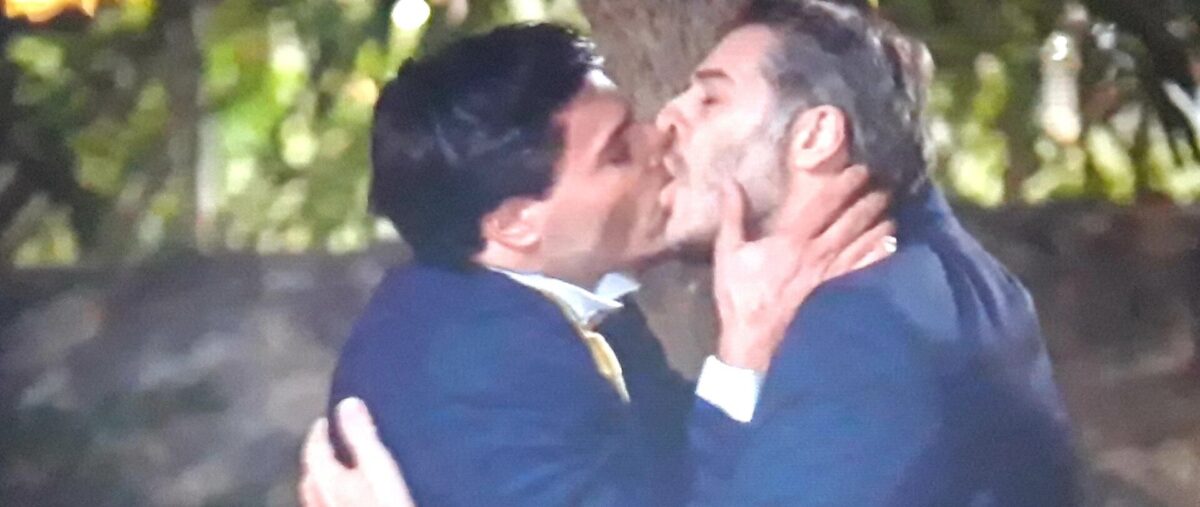 Καπουτζίδης – Σέρρες: Το γκέι φιλί στη τηλεοπτική σειρά που χειροκρότησε το Twitter