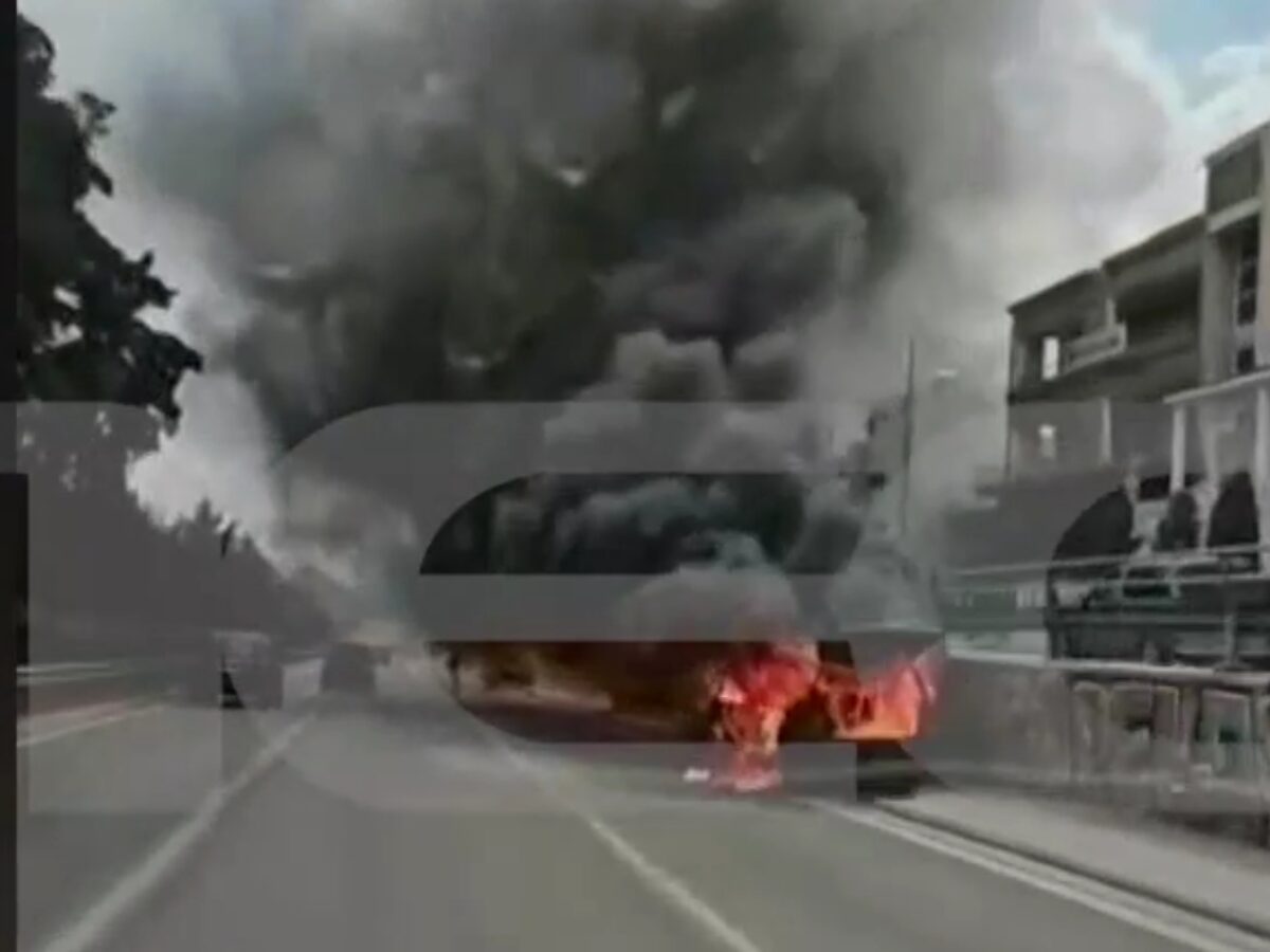 Τρύπησαν τοίχο για να μπουν στο φαρμακείο (VIDEO)