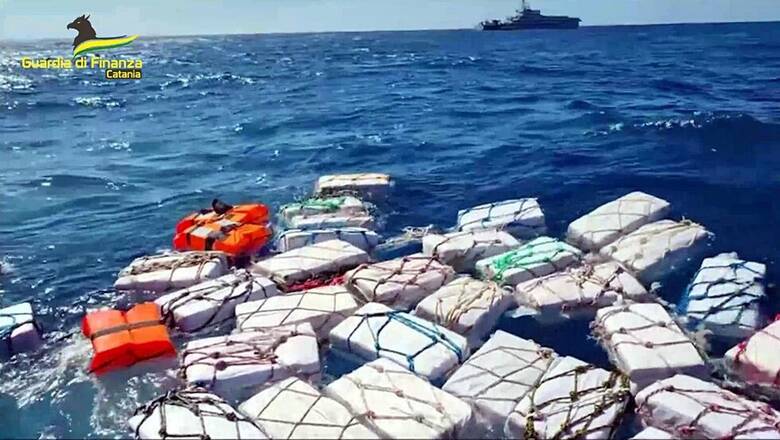 Σικελία: Βρήκαν  δύο τόνους κοκαΐνη στη…  θάλασσα (ΒΙΝΤΕΟ)