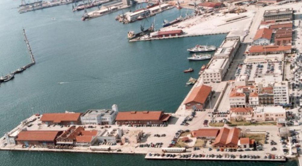 Θεσσαλονίκη: Εμπορικό προσέκρουσε σε χαρτογραφημένο ναυάγιο στο λιμάνι