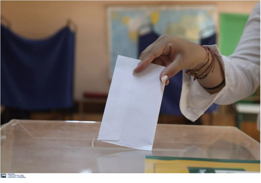 «Ψηφίζουμε όπως ψωνίζουμε» – Καθηγητής Πολιτικής Συμπεριφοράς Ι. Κωνσταντινίδης (AUDIO)