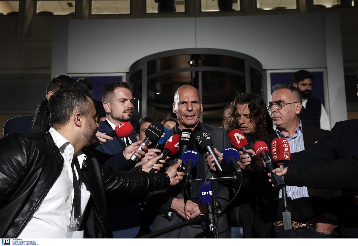 Debate 2023 – Γ. Βαρουφάκης: «Θες τη μηχανή μου; Θα πεθάνω πάνω σε αυτή» (Video)