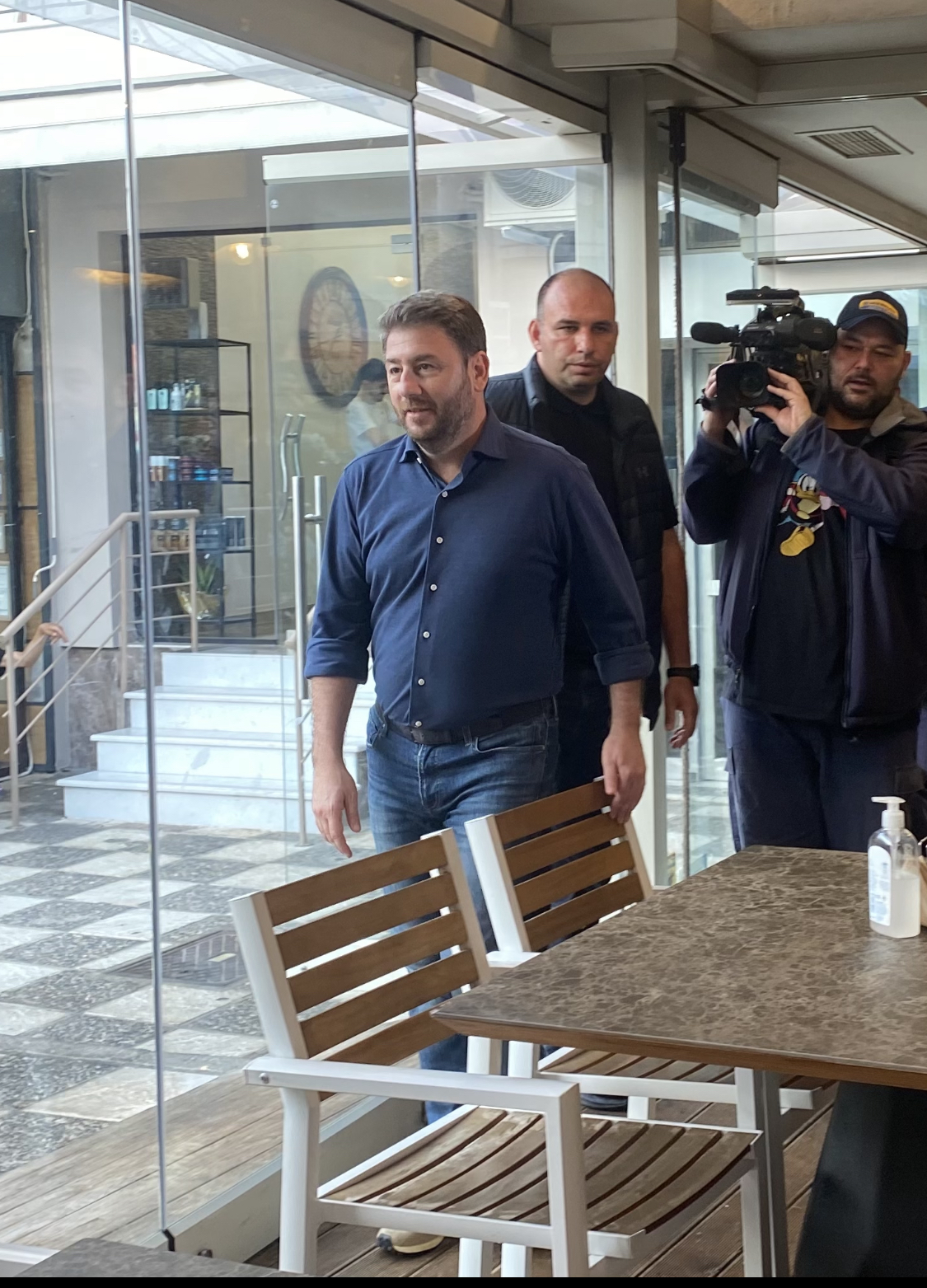 Ποιοι συνόδευσαν τον Ν. Ανδρουλάκη στην περιοδεία του στην Θεσσαλονίκη (VIDEO + PHOTO)