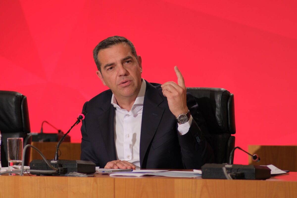 Τσιπρας: “Οποιοσδήποτε θα είναι αντίθετος στα σχέδια της οικογενειακής εξουσίας της ΝΔ θα περάσει δύσκολα” (VIDEO)