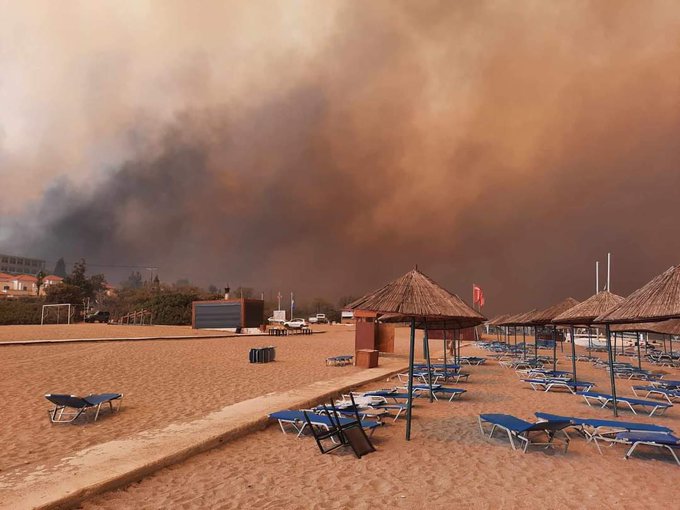 Πύρινη κόλαση στη Ρόδο –  Στις παραλίες έφτασαν οι φλόγες (ΦΩΤΟ – ΒΙΝΤΕΟ)