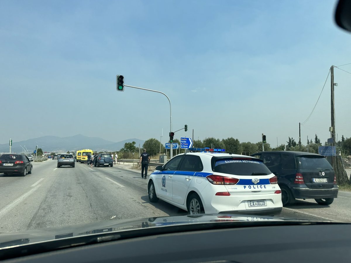 Ατύχημα στο δρόμο Περαίας Θεσσαλονίκης στο ύψος του Ν.Ρυσίου – ΦΩΤΟ