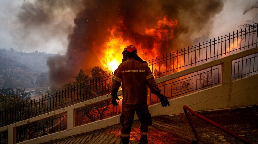 Αττική: Ποινική δίωξη για εμπρησμό σε βάρος 45χρονου