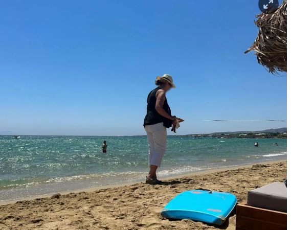 Πάρος: Βγήκαν με τις μεζούρες στις παραλίες