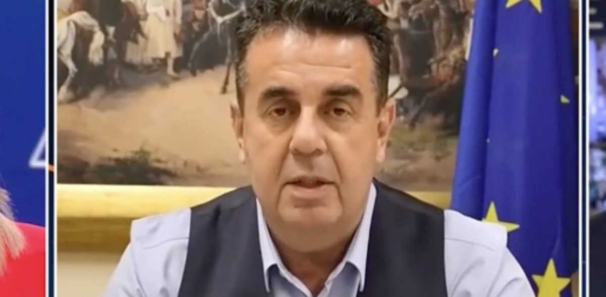 Ναύπλιο: Ο δήμαρχος πέταγε σκουπίδια και περιττώματα στην πόρτα αντιπάλου! (Video)