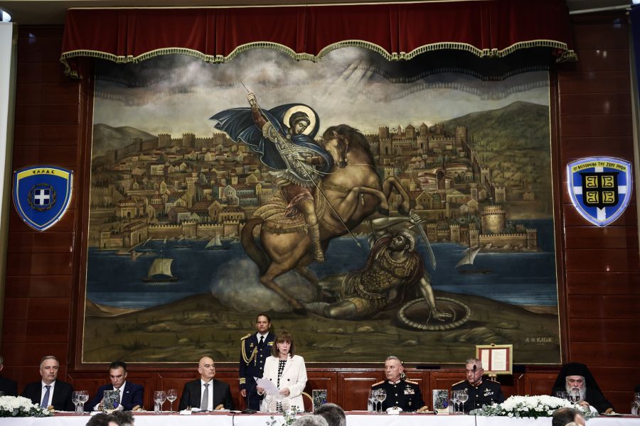 Με αναφορές σε Μέση Ανατολή και Τουρκία η ομιλία της ΠτΔ από τη Λέσχη Αξιωματικών