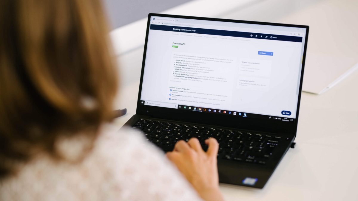 Booking.com: Προσοχή στις κρατήσεις – Νέα απάτη με δήθεν επιβεβαιωτικά email