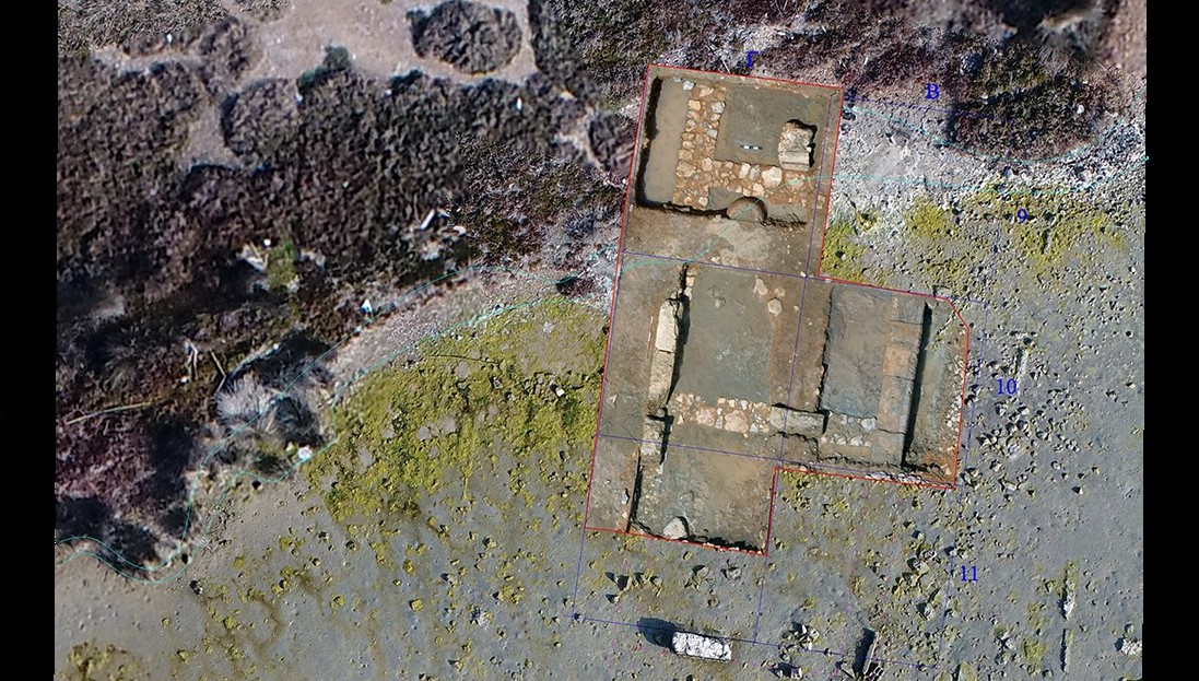 Αρχαίο κτίριο επτά δωματίων έφερε στο φως υποβρύχια έρευνα στη Σαλαμίνα