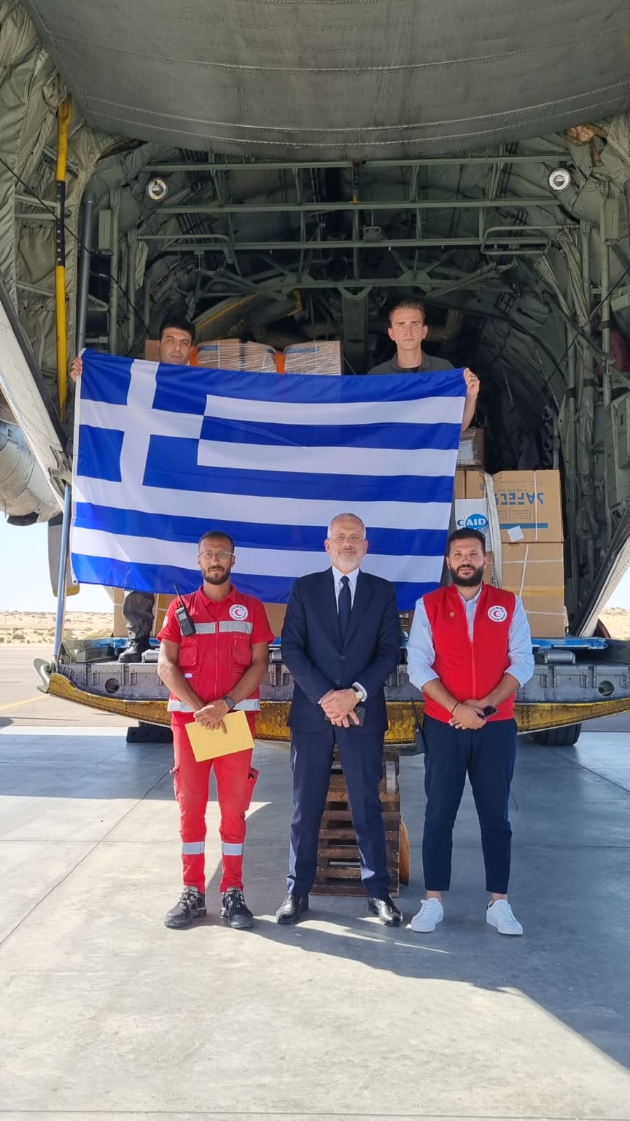 Έφτασε το ελληνικό C 130 στην Αίγυπτο (ΦΩΤΟ)