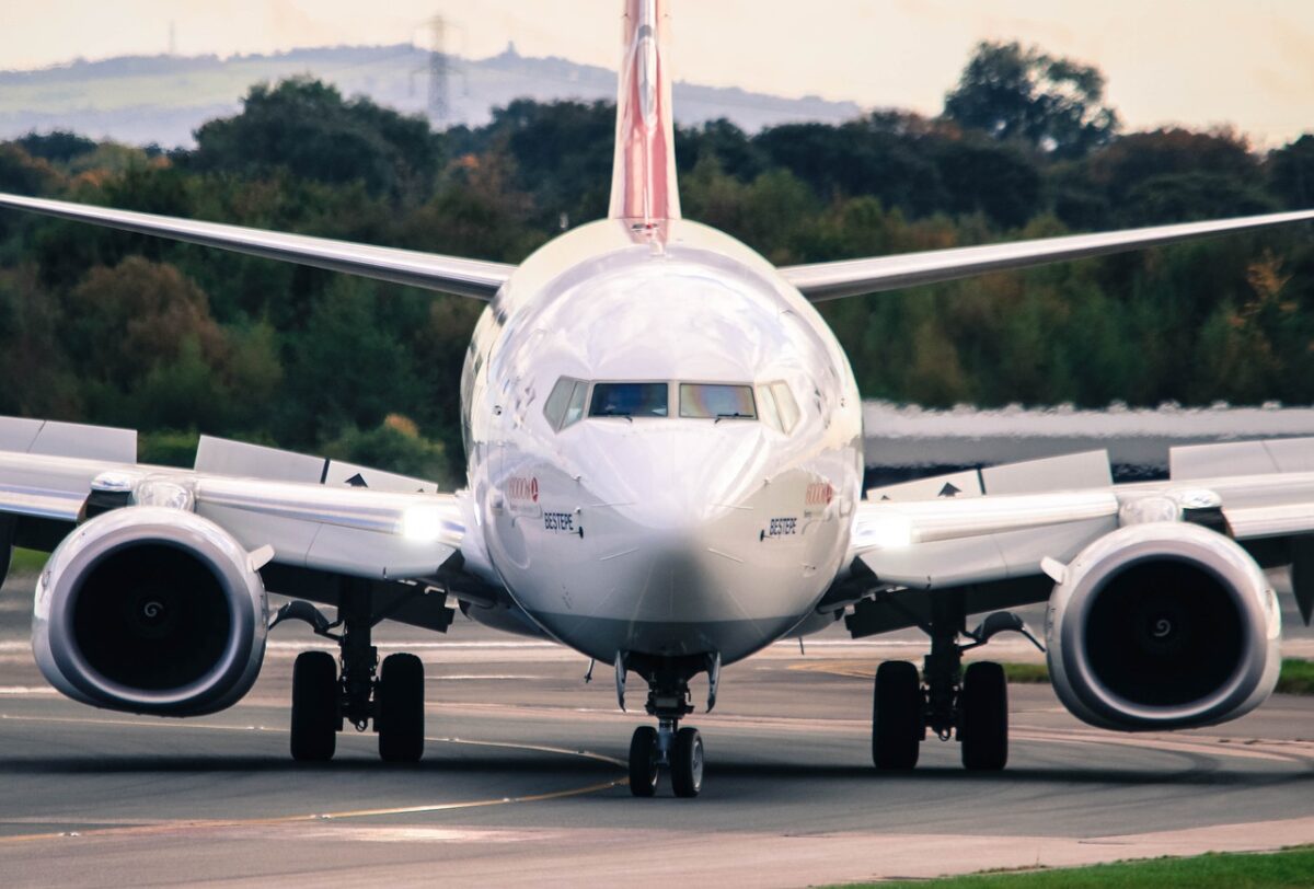 United Airlines: Βρήκε χαλαρά μπουλόνια σε πέντε αεροσκάφη Boeing 737