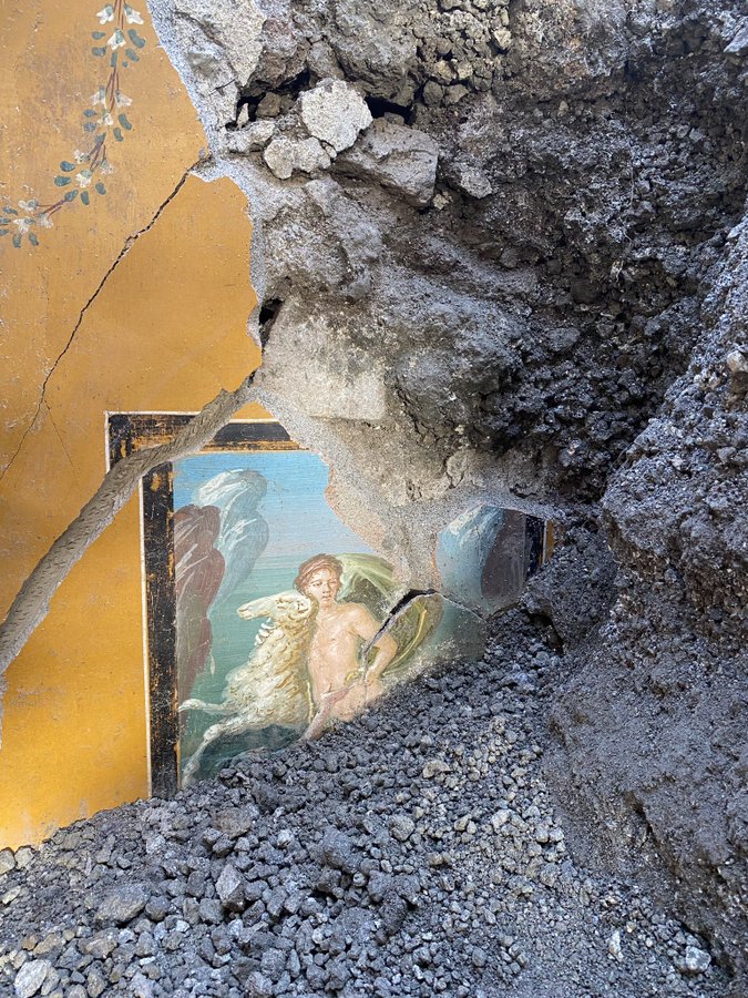 Πομπηία: Eντυπωσιακή τοιχογραφία του Φρίξου και της Έλλης