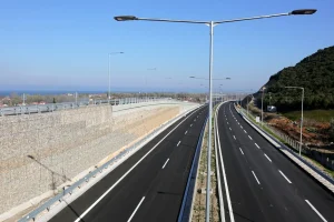 Δωδεκάωρο μπλόκο σε τμήμα της ΠΑΘΕ
