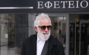 O Πέτρος Φιλιππίδης