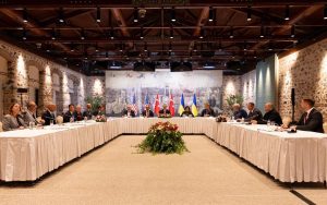 Συνομιλίες για τον πόλεμο στην Ουκρανία στην Κωνσταντινούπολη
