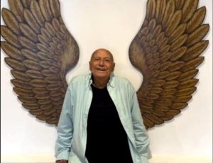 Κώστας Ζουγανέλης: Πέθανε ο «άρχοντας» της νυχτερινής ζωής της Μυκόνου και ιδρυτής του θρυλικού μπαρ «9 Μούσες»