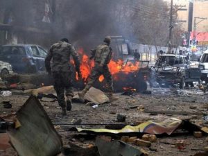 Έκρηξη σε σχολικό λεωφορείο στο Πακιστάν